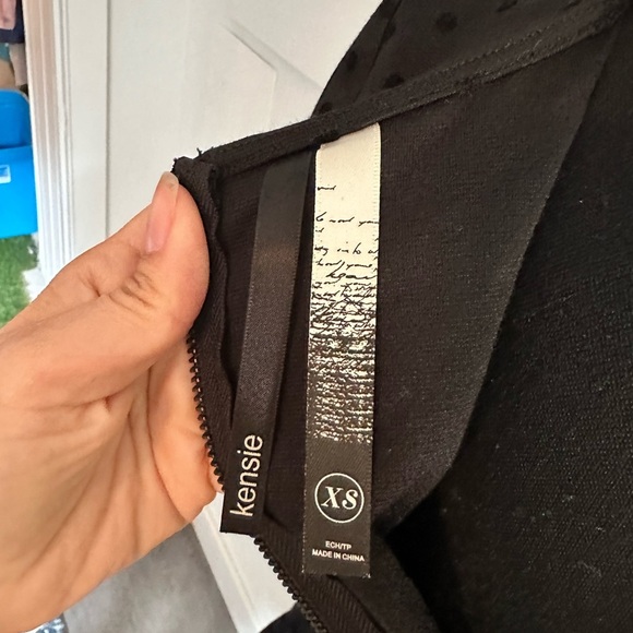 Kensie Black A-line Mini Dress with Cap Sleeves and Crew Neck - Picture 7 of 7